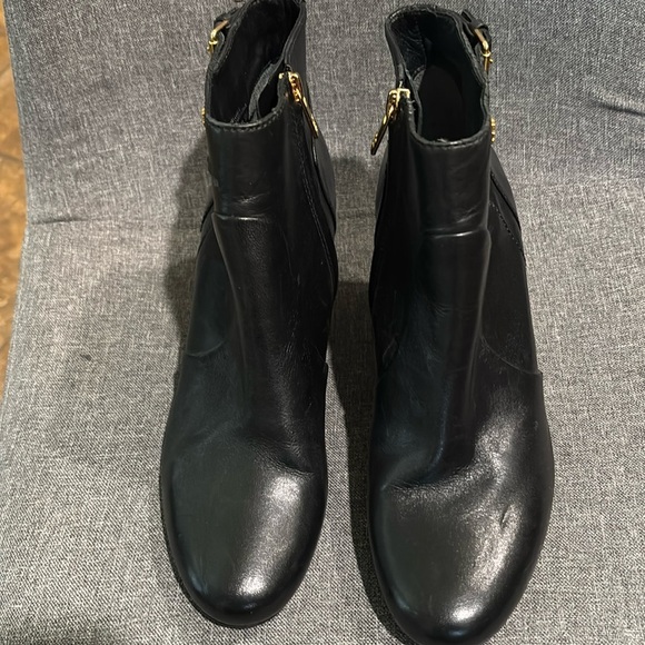 Tory Burch Shoes - Tory Burch Milan leather wedge bootie size 9 (039)